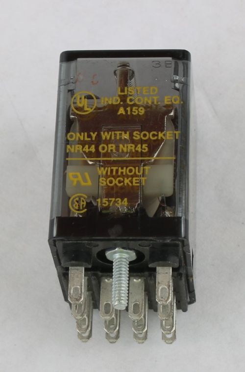 SCHNEIDER ELECTRIC RELAY - PLUG IN - 12VDC COIL