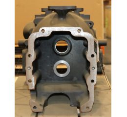HOUSING CLUTCH