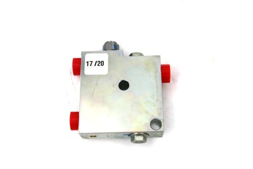 BOBCAT MANIFOLD TURF TRACTION
