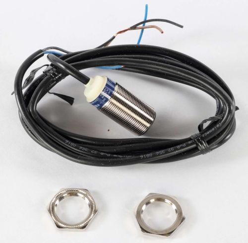 TELEMECANIQUE CYLINDRICAL PROXIMITY SENSOR