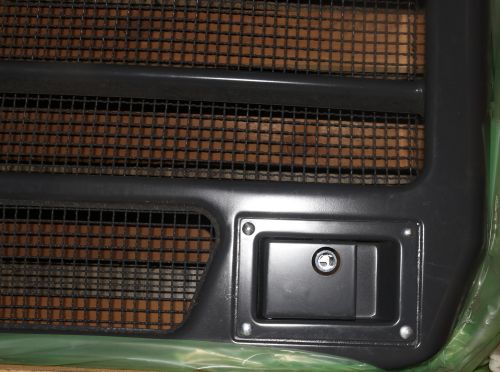 DOOSAN FRONT COVER GRILL ASSEMBLY