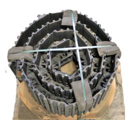 TRACK CHAIN W/ SHOES
