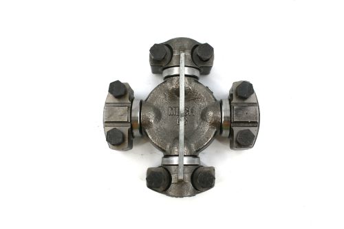 NEAPCO LLC UNIVERSAL JOINT  REPLACES CNH 90-1907