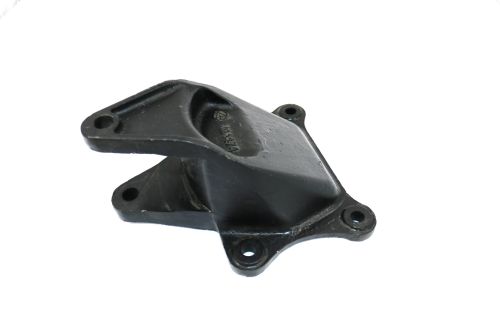 AUTOMANN SPRING BRACKET - REAR OF REAR