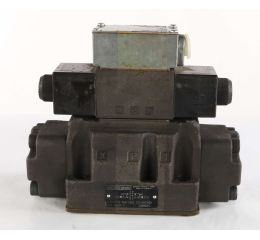 HYDRAULIC VALVE A3D0335B08030320D1W01328