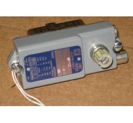 SQUARE D LIMIT SWITCH LOT OF 4