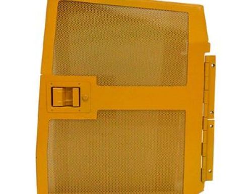 JOHN DEERE AFTERMARKET ENGINE SIDE SHIELD R/H, WITH LATCH & HINGE