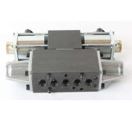 HYDRAULIC CONTROL VALVE ASSEMBLY