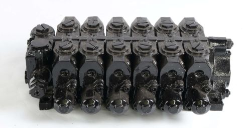 JERR-DAN HYDRAULIC VALVE ASSEMBLY - 6 BANK