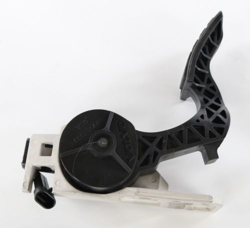 VOLVO ACCELERATOR PEDAL