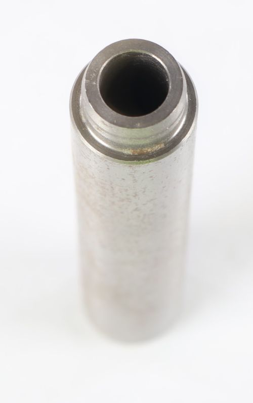 VOLVO VALVE GUIDE