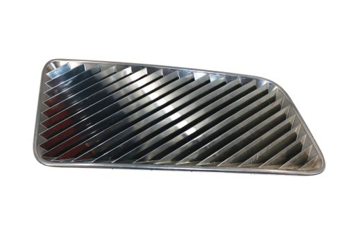VOLVO GRILLE