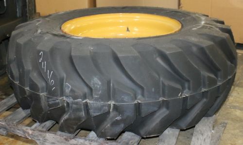 JLG TIRE AND WHEEL (LEFT)