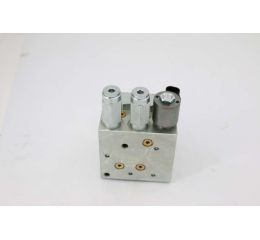 THROTTLE ACTUATOR BOLT