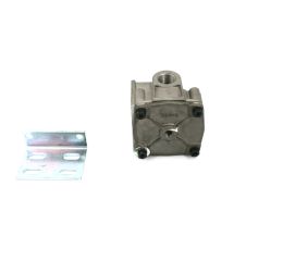 RELAY VALVE