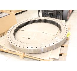 SLEWING RING