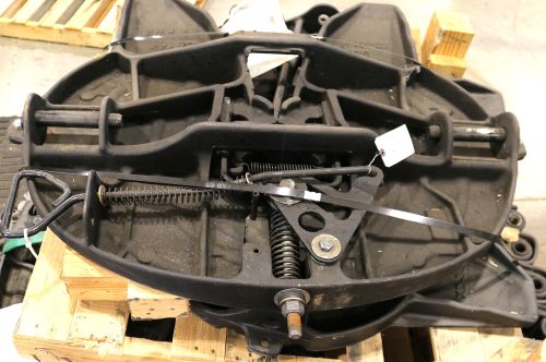 VOLVO TOP PLATE  FIFTH WHEEL  SLIDER ASSEMBLY