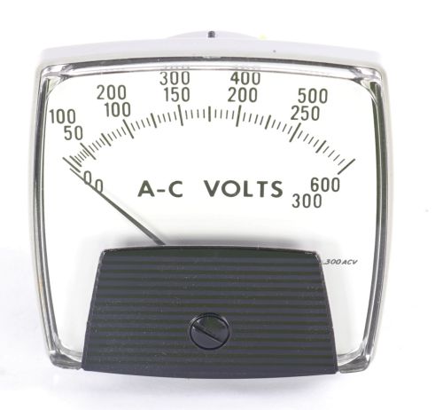 IWS ANALOG PANEL VOLTMETER 3-1/2 INCH  0V-300V