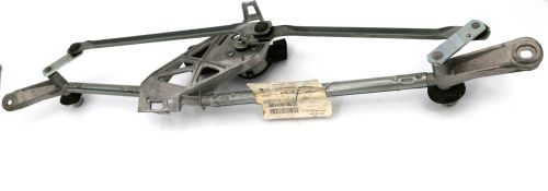 NAVISTAR WIPER MOTOR AND LINKAGE