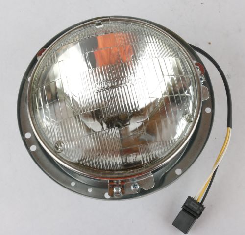 MACK HEADLAMP