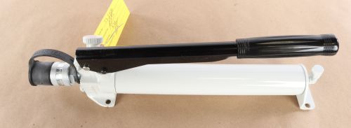 CMI ROADBUILDING HAND PUMP