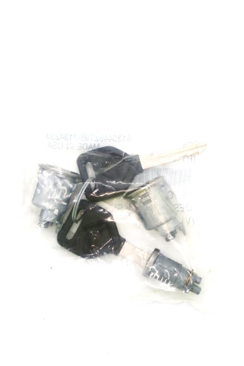 NAVISTAR DOOR LOCK/IGNITION CYLINDER KI