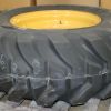 JLG TIRE AND WHEEL (LEFT)