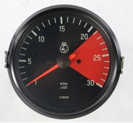 TACHOMETER 100-3000 RPM VDO PART # 333.052