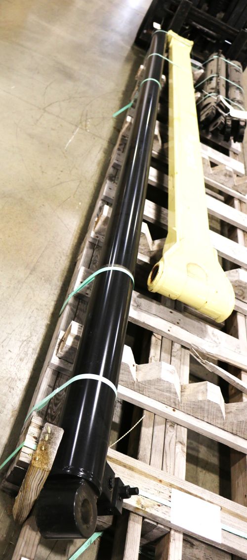 JLG CYLINDER CROWD