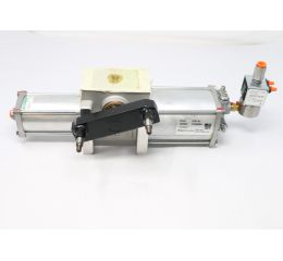DOOR OPERATOR ASSEMBLY