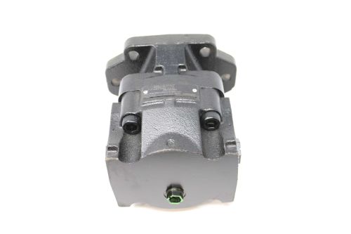 GRADALL HYDRAULIC MOTOR FIXED DISPLACEMENT