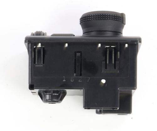 MACK LIGHT SWITCH