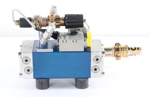 WIRTGEN JET CLEANERWATERPUMP HYDR.OPT