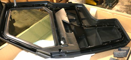 BOBCAT KIT DOOR FIXED GLASS
