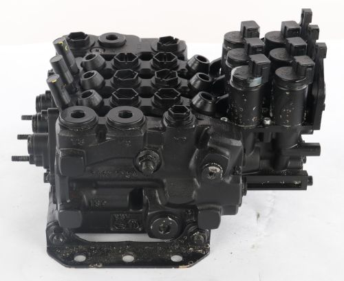 PARKER THREE SPOOL HYDRAULIC CONTROL VALVE