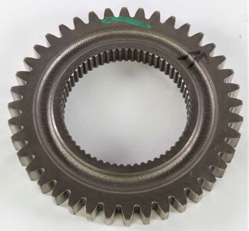 DANA SPICER GEAR INSIDE SPLINE 61 OUTDSIDE TEETH 40