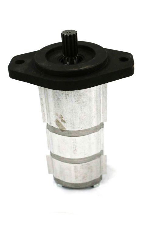 BOBCAT HYDRAULIC TRIPLE GEAR PUMP