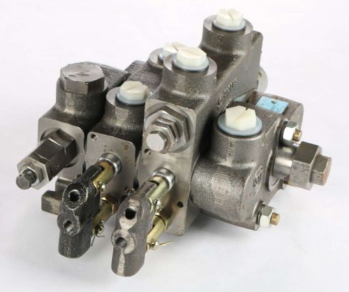 DANFOSS - SUNDSTRAND / SAUER-DANFOSS VALVE 2-SECTION SV 0-25 GPM