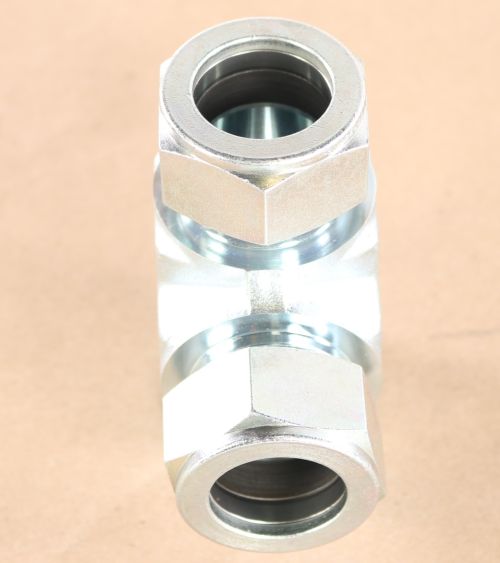 SWAGELOK FITTING