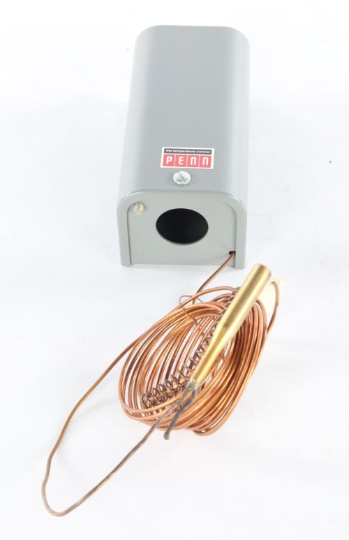 JOHNSON CONTROLS THERMOSTAT SWITCH: REMOTE BULB 200-550 DEG F