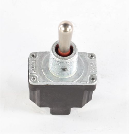 MICRO SWITCH TOGGLE SWITCH - SPDT ON/OFF/MOM ON