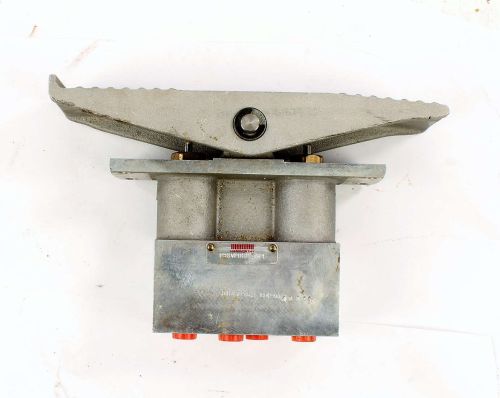 DAVID BROWN PEDAL VALVE