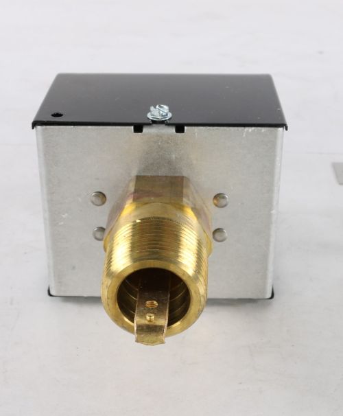 IWS LIQUID FLOW SWITCH - MCDONNELL