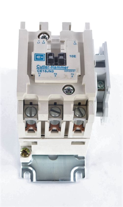 CUTLER HAMMER CONTACTOR 3-POLE 120V COIL