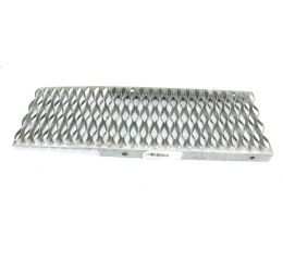 DECK GRIP STRUT HOLES