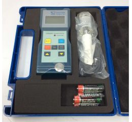 ULTRASONIC THICKNESS METER