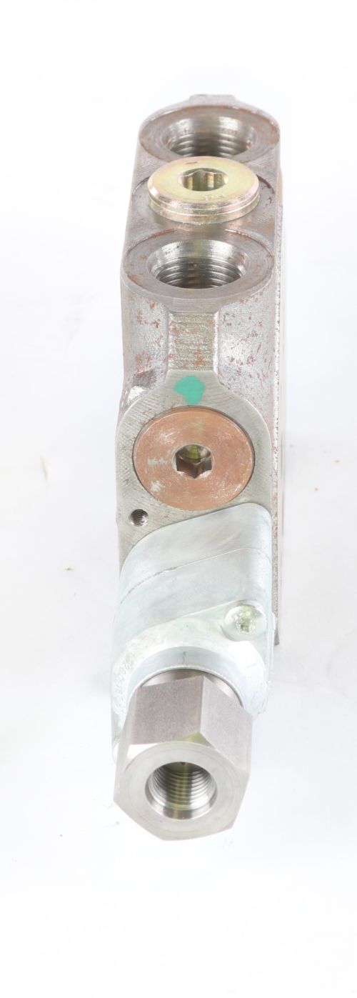 VOLVO HYDRAULIC CONTROL VALVE SECTION