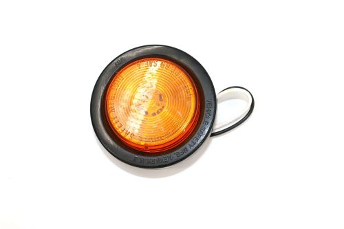 MACK 2.5 ROUND AMBER ROUND MARKER
