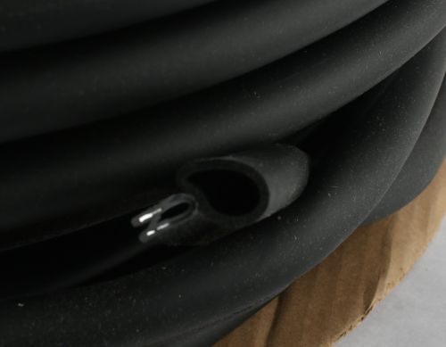 BLAW KNOX EDGE GRIP SEAL .625in WIDTH (PRICE PER. FT)