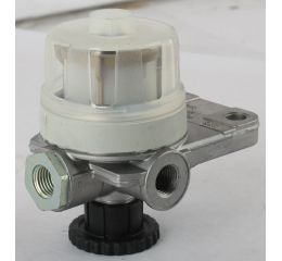 FUEL PRIMING PUMP: MANUAL